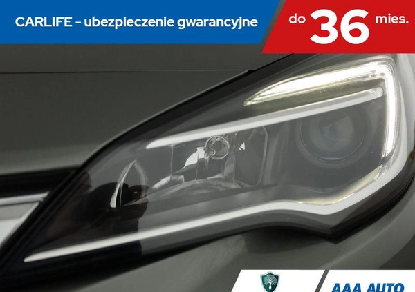 Opel Astra cena 44000 przebieg: 91940, rok produkcji 2017 z Dobczyce małe 211